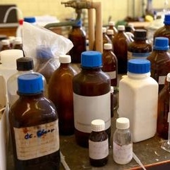 危险化学品登记及许可